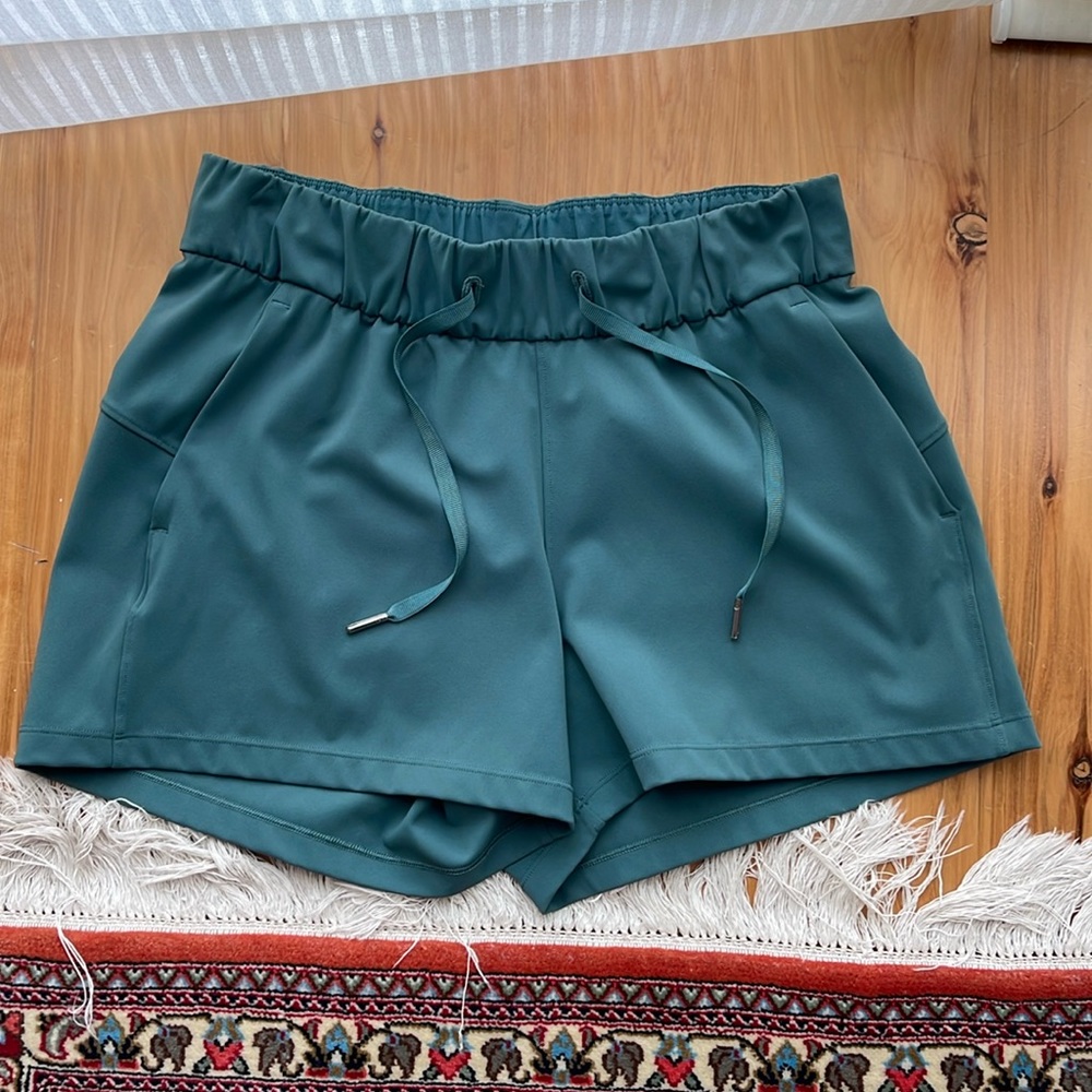 Lululemon drawstring shorts